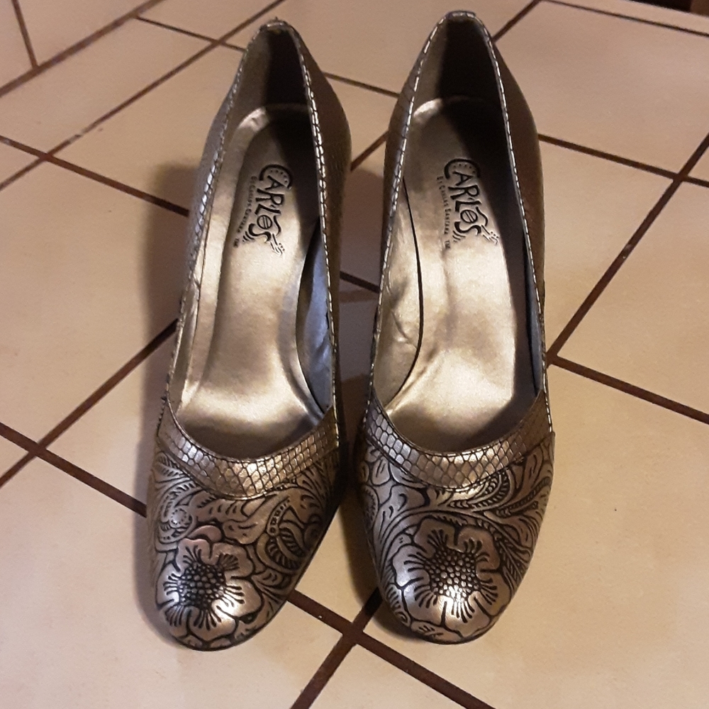 CARLOS SANTANA GOLD AND BLACK Heels